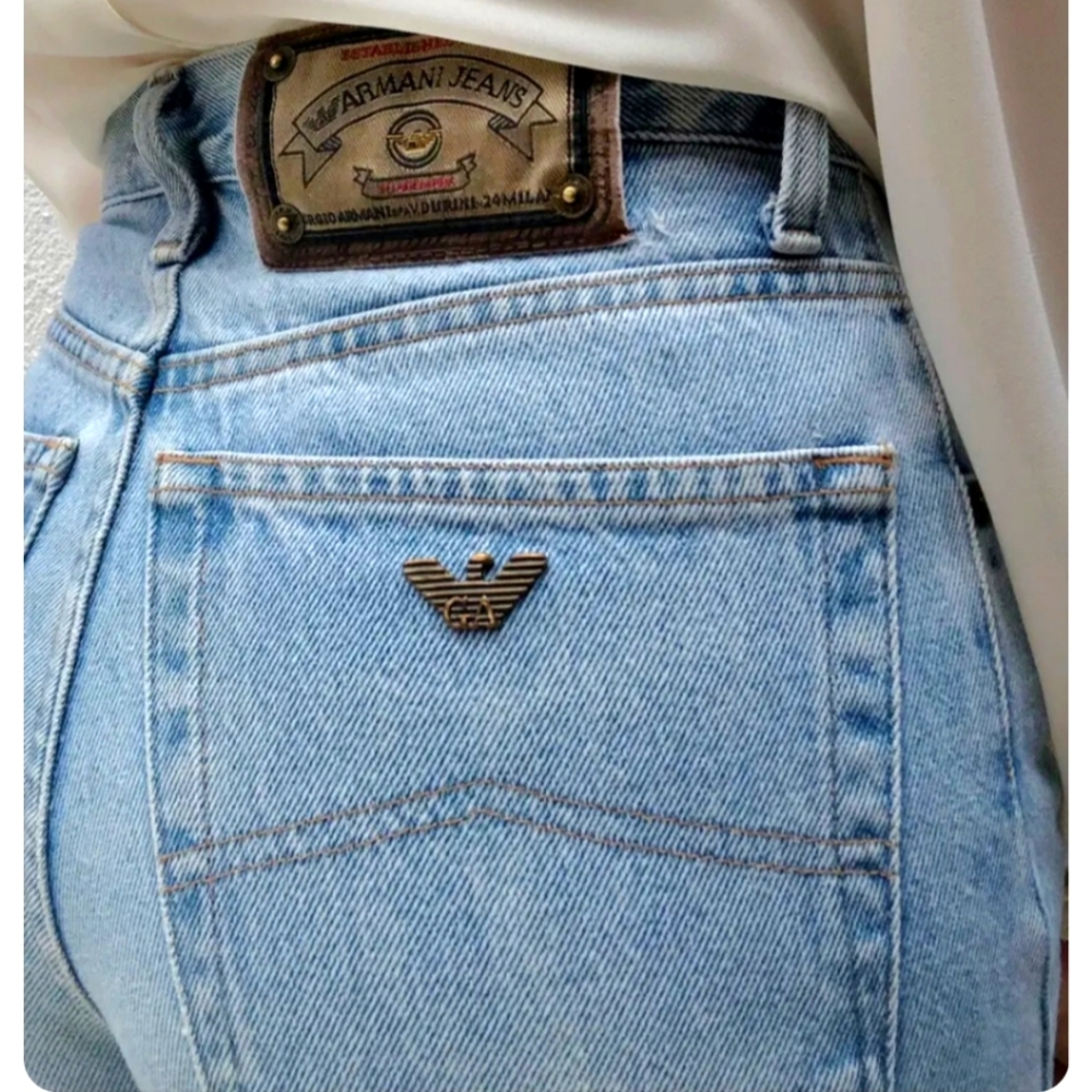 AJ Armani Jeans VTG • • Sz 32